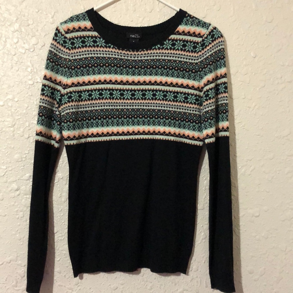 RUE21 black sweater, size M